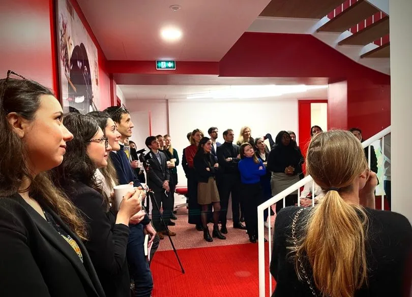 Equipe conference escalier haas avocats